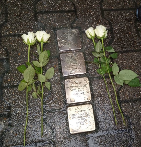 Stolpersteine1.jpg  